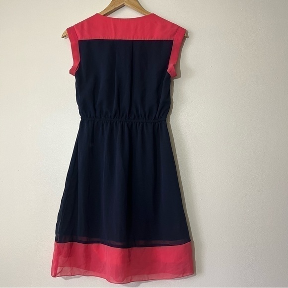 ENFOCUS Petite Two Tone Dress Size 4P - Picture 2 of 9